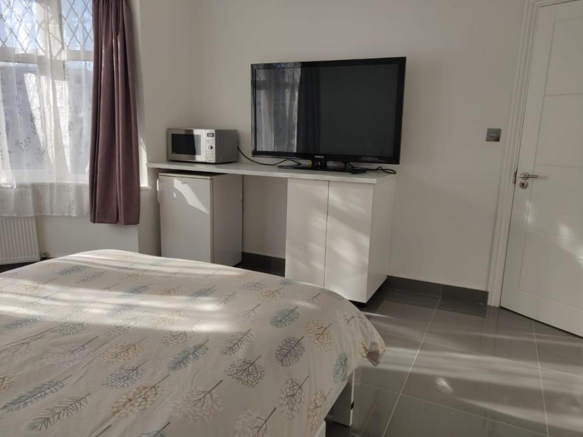 Stunning Double Room In Harrow Wembley - Khoob House Λονδίνο Εξωτερικό φωτογραφία